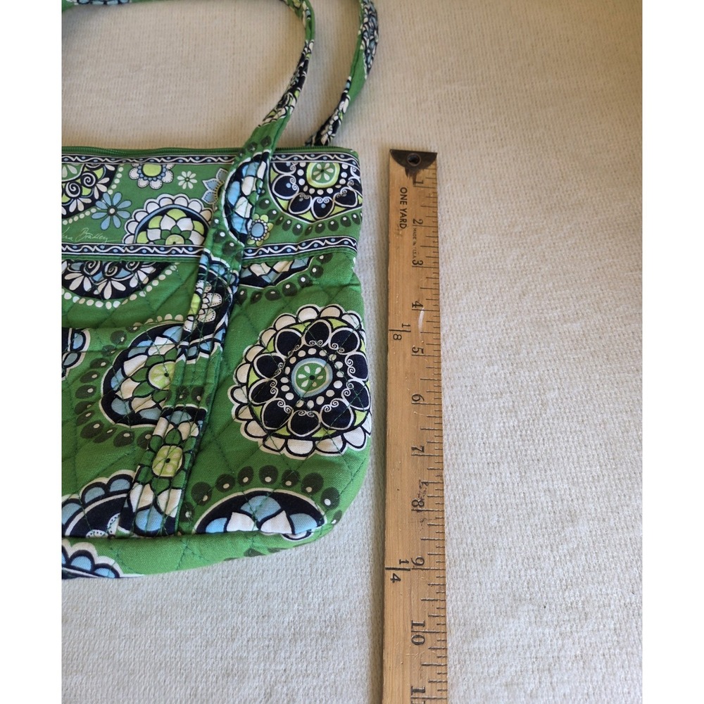Retired Vera Bradley Green Medallion Shoulder Bag – Quilted Cotton – Classic VB - Picture 6 of 8